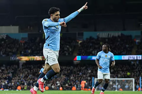 بذكريات الهاتريك.. هل ينهي عمر مرموش صيامه التهديفي أمام نيوكاسل؟ (فيديو)